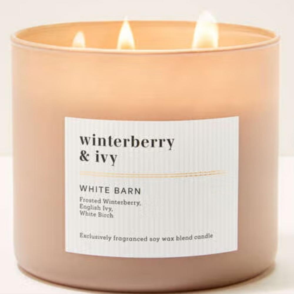 White Barn Winterberry & Ivy Candle